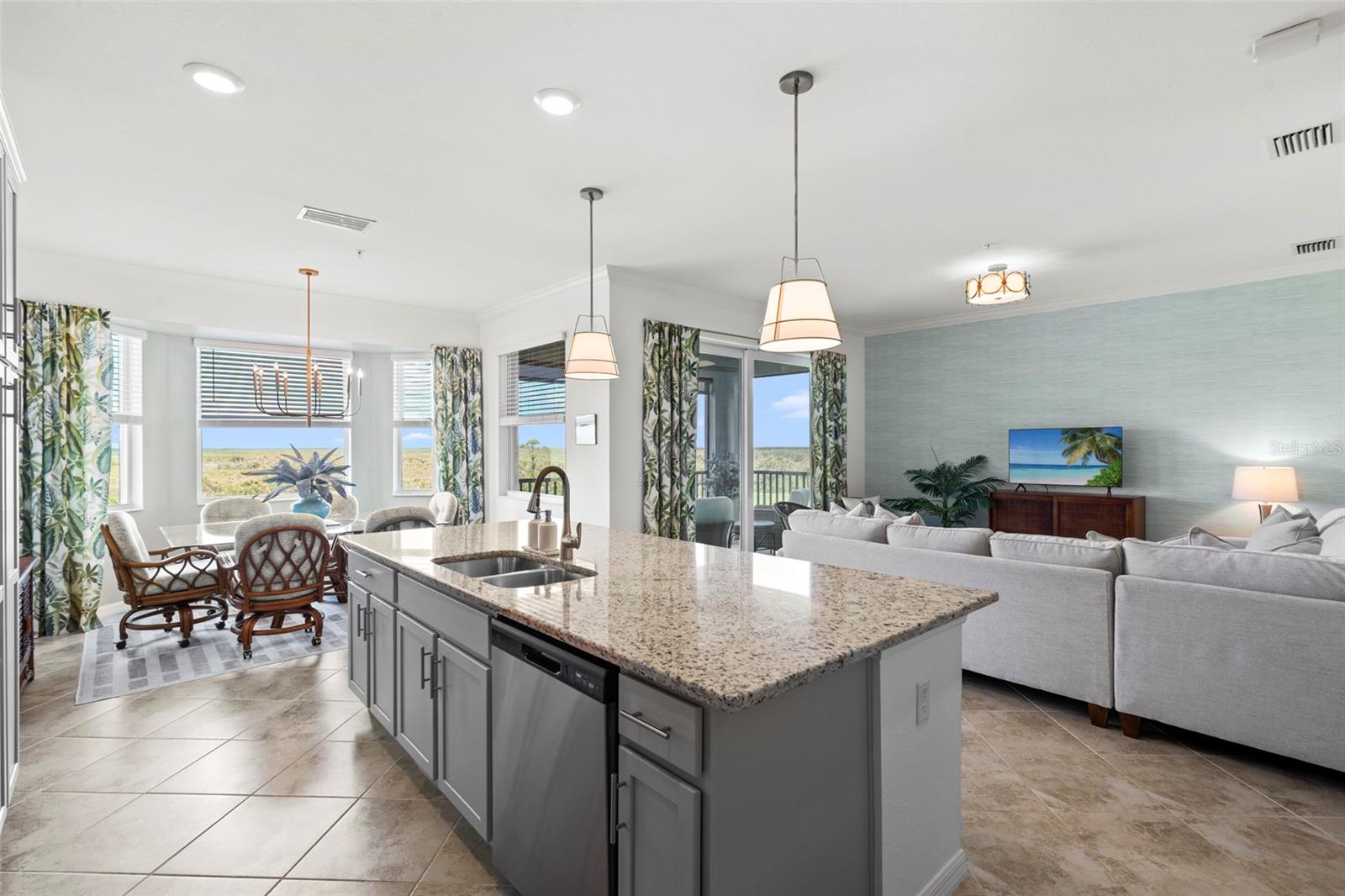 Image 9 of 61 For 14061 Heritage Landing Boulevard 445