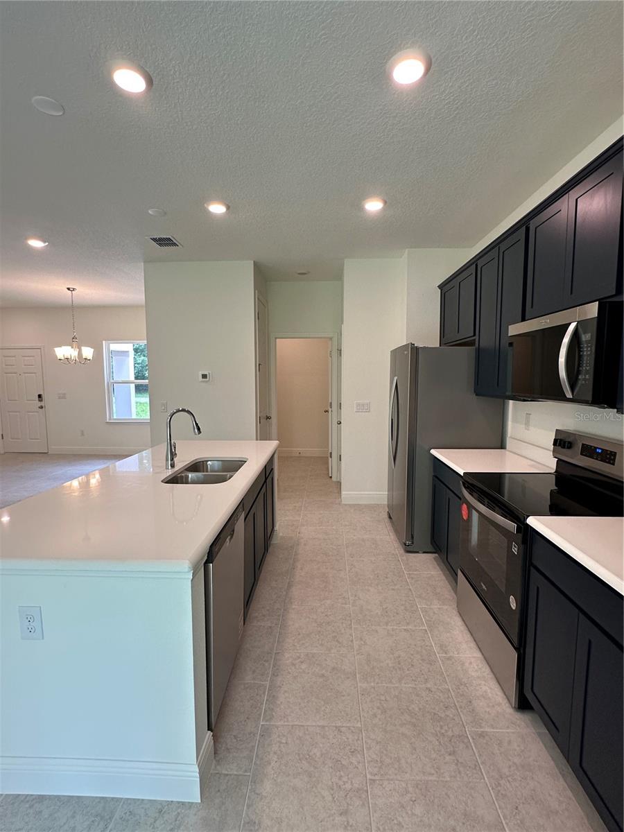 Listing photo id 8 for 9135 Lisa Terrace