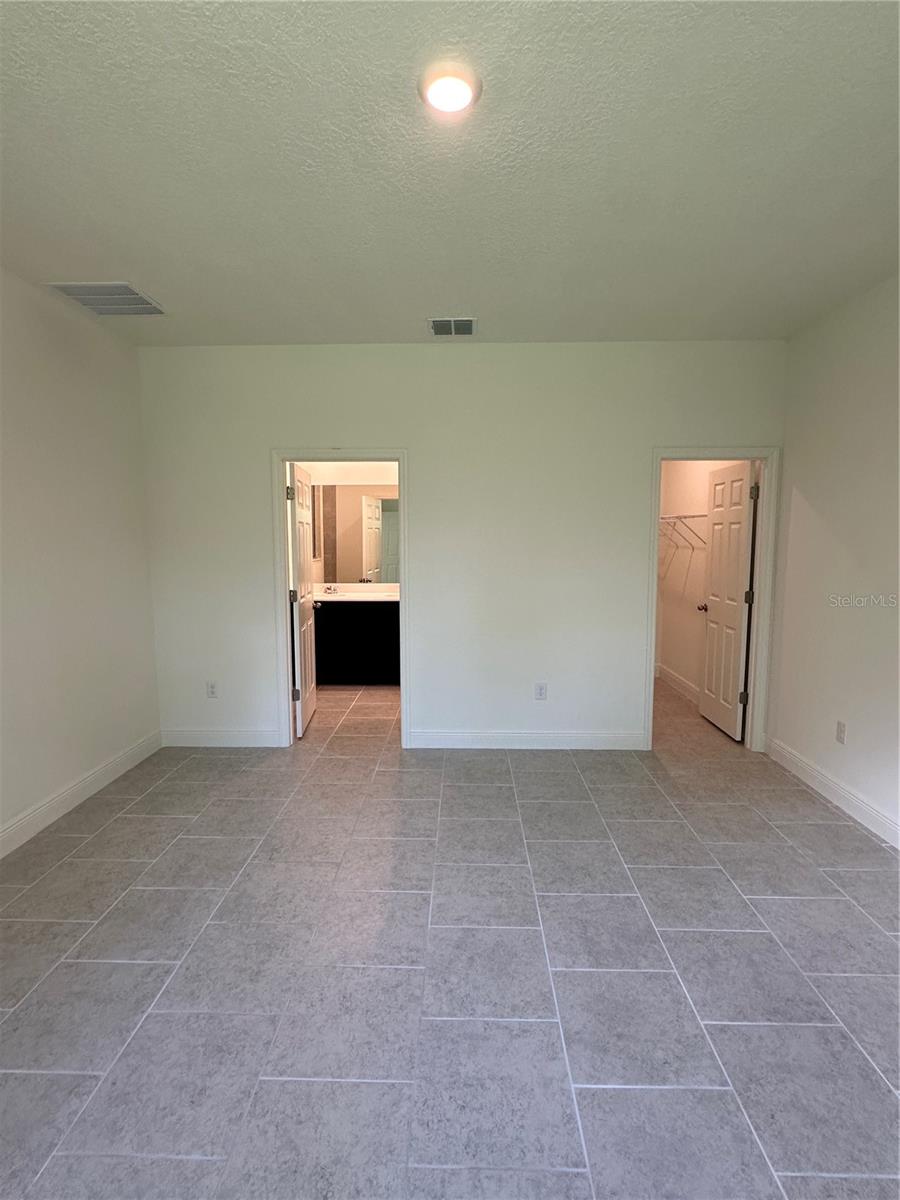 Listing photo id 13 for 9135 Lisa Terrace