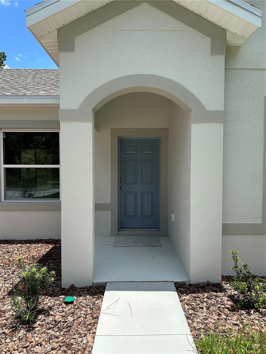 Listing photo id 1 for 9135 Lisa Terrace