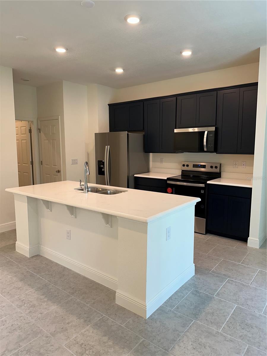 Listing photo id 6 for 9135 Lisa Terrace