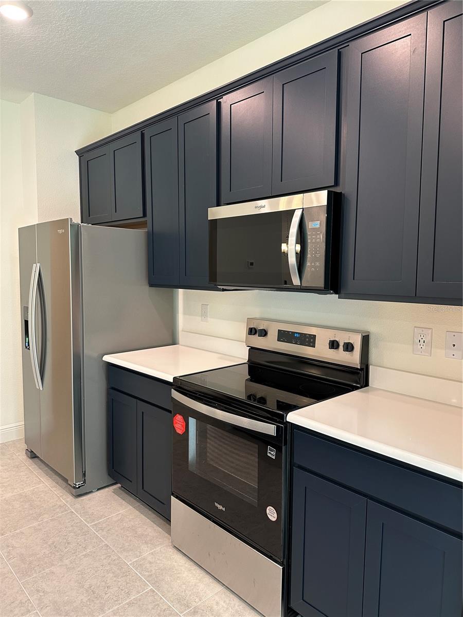 Listing photo id 7 for 9135 Lisa Terrace