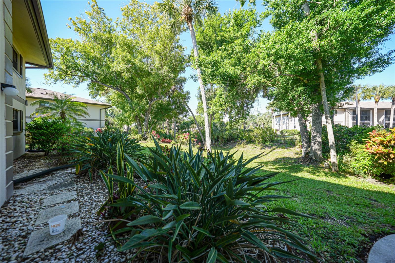 Image 18 of 35 For 1515 Forrest Nelson Boulevard N101