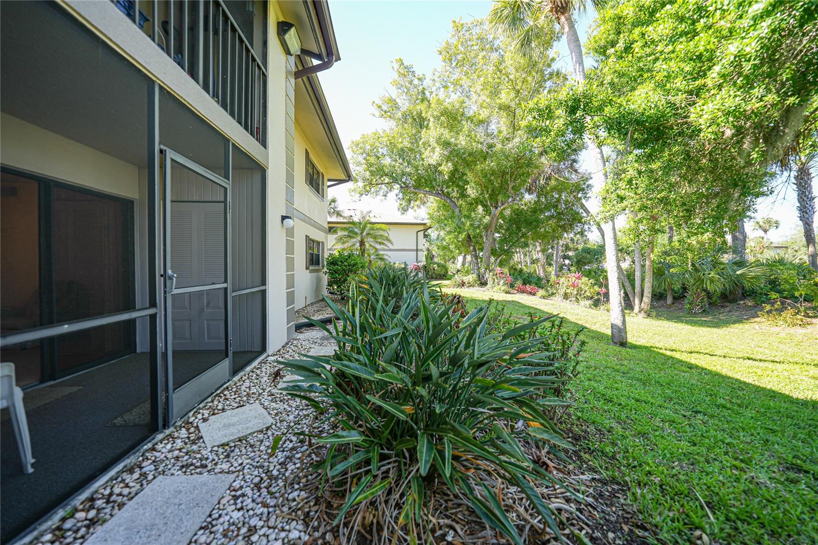 Image 19 of 35 For 1515 Forrest Nelson Boulevard N101