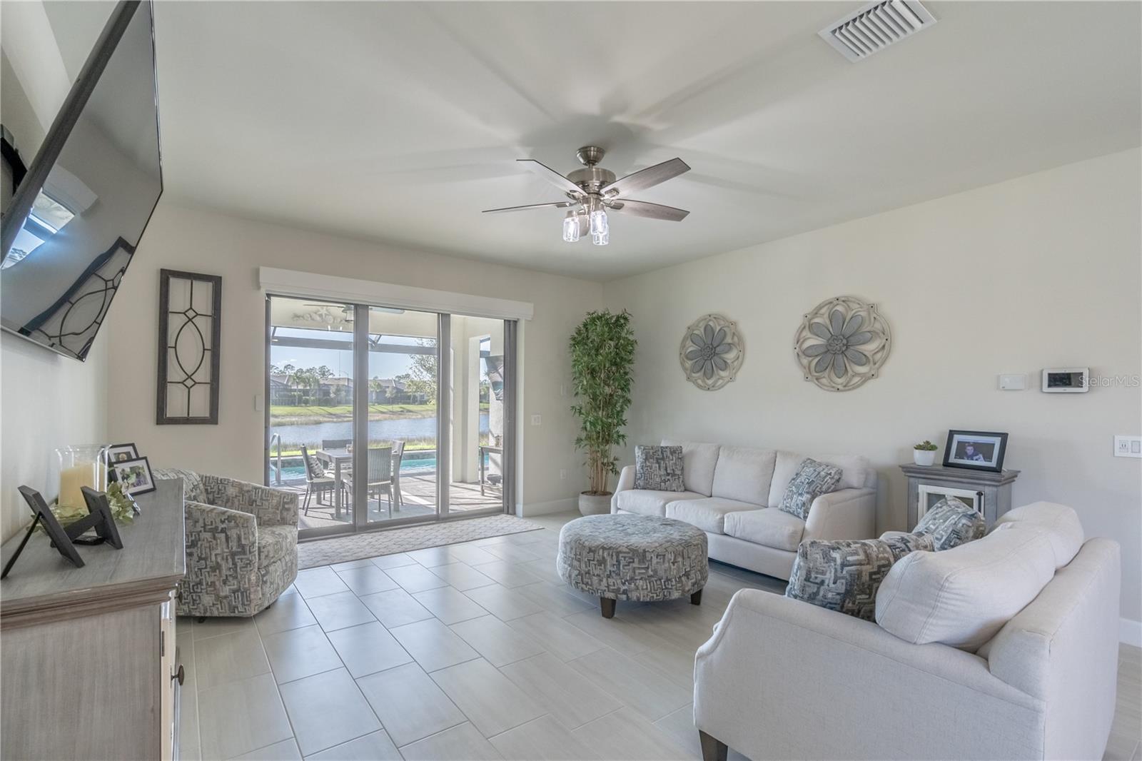 Image 18 of 81 For 6763 Winding Cypress Drive