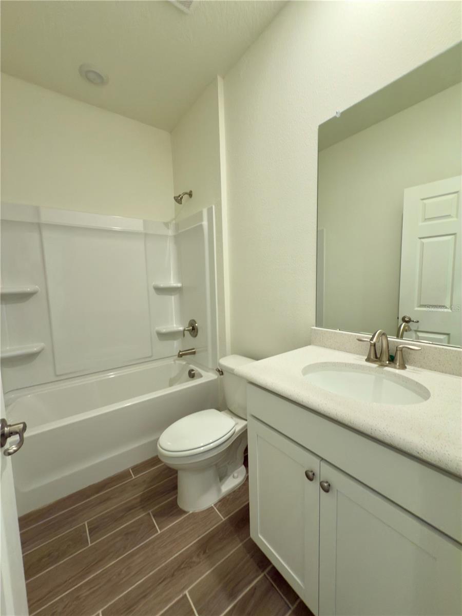 Image 19 of 22 For 8567 Golfview Drive