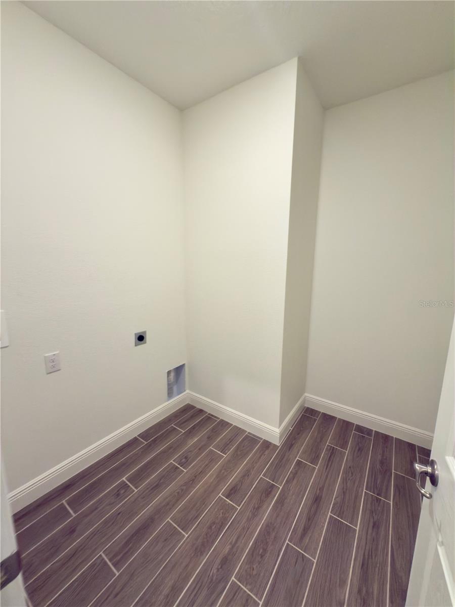 Image 22 of 22 For 8567 Golfview Drive