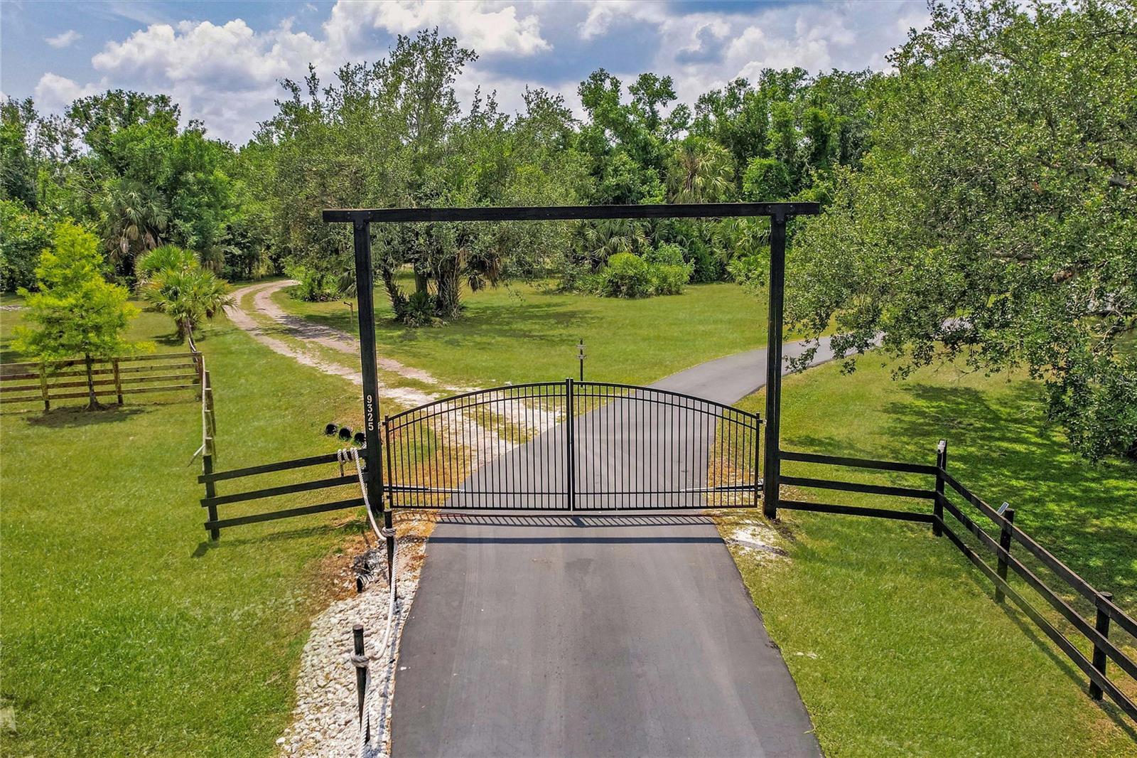 Image 4 of 86 For 9325 Lipe Road