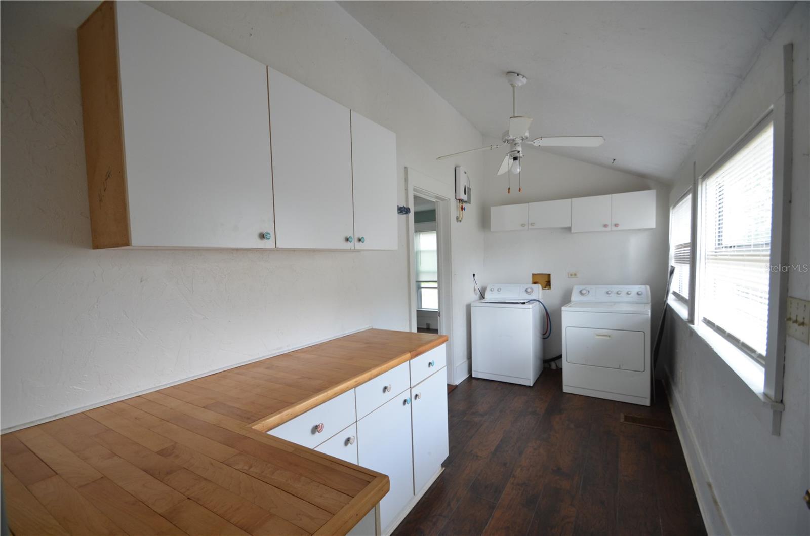 Listing photo id 10 for 214 Whidden Street