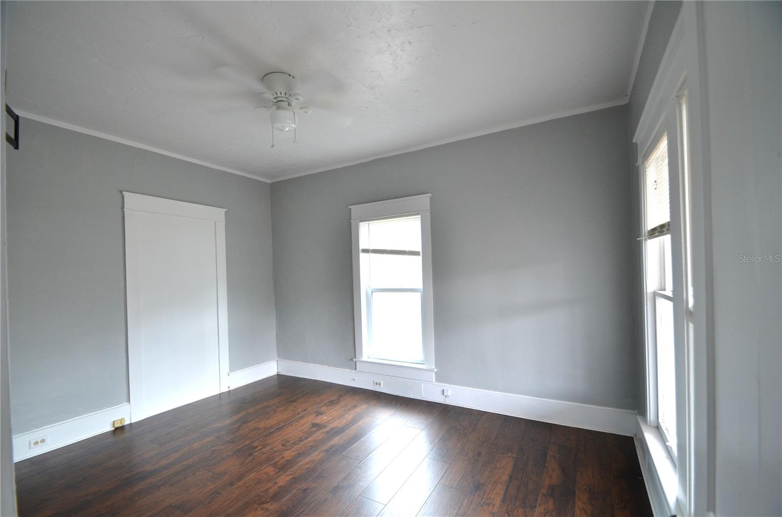 Listing photo id 13 for 214 Whidden Street
