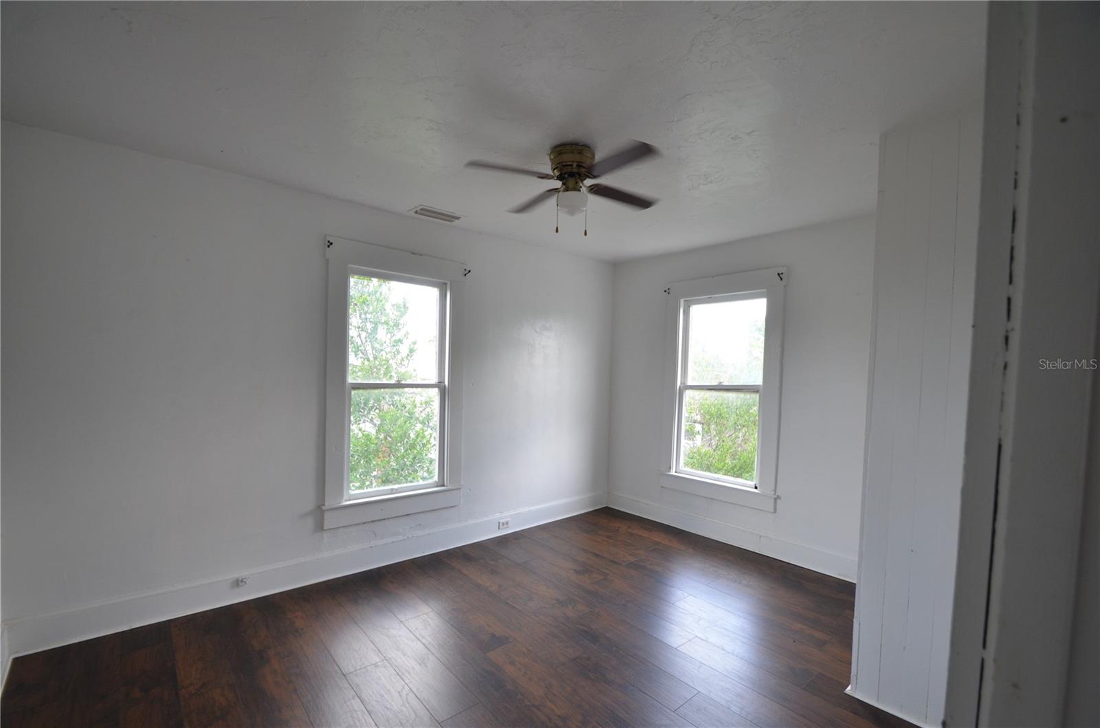 Listing photo id 18 for 214 Whidden Street