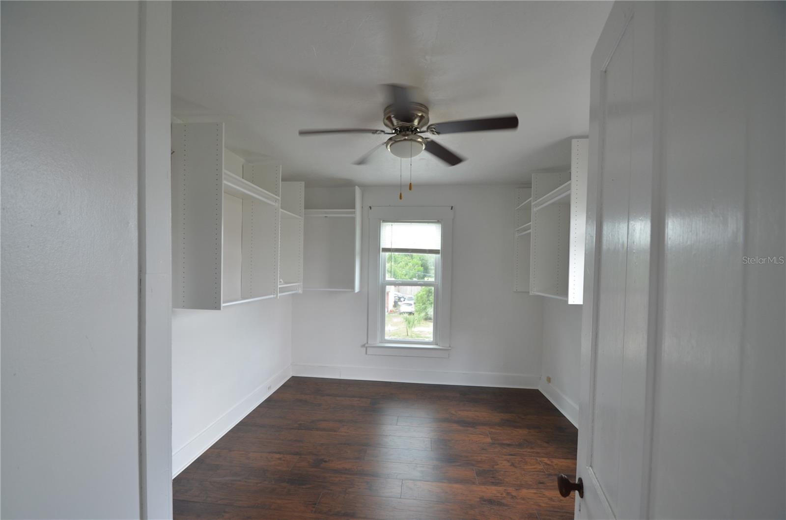 Listing photo id 19 for 214 Whidden Street