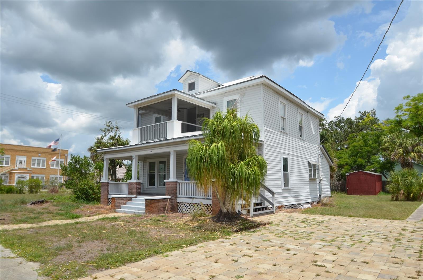Listing photo id 2 for 214 Whidden Street