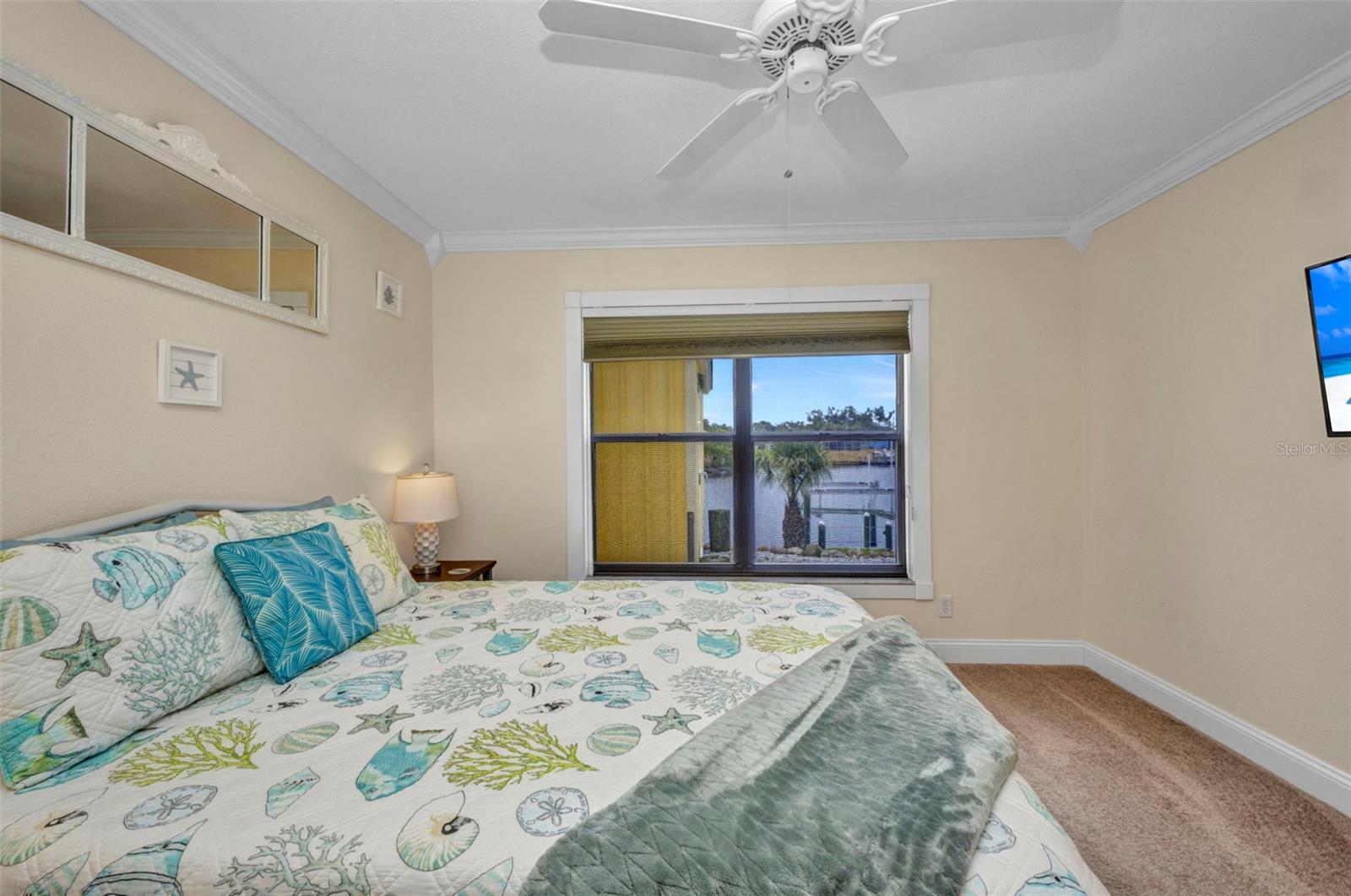 Image 3 of 93 For 474 Lomond Drive