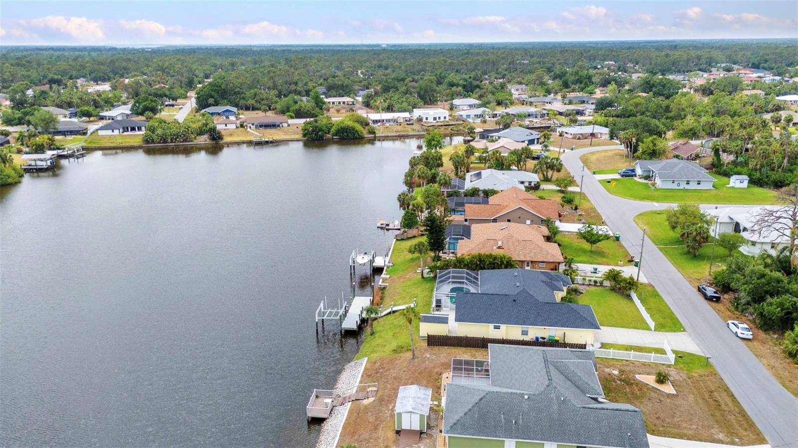 Image 90 of 93 For 474 Lomond Drive