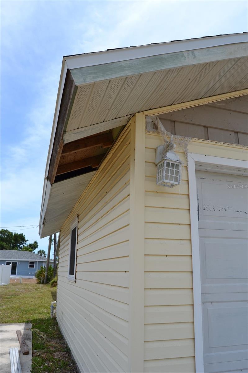 Image 17 of 28 For 21161 Knollwood Avenue