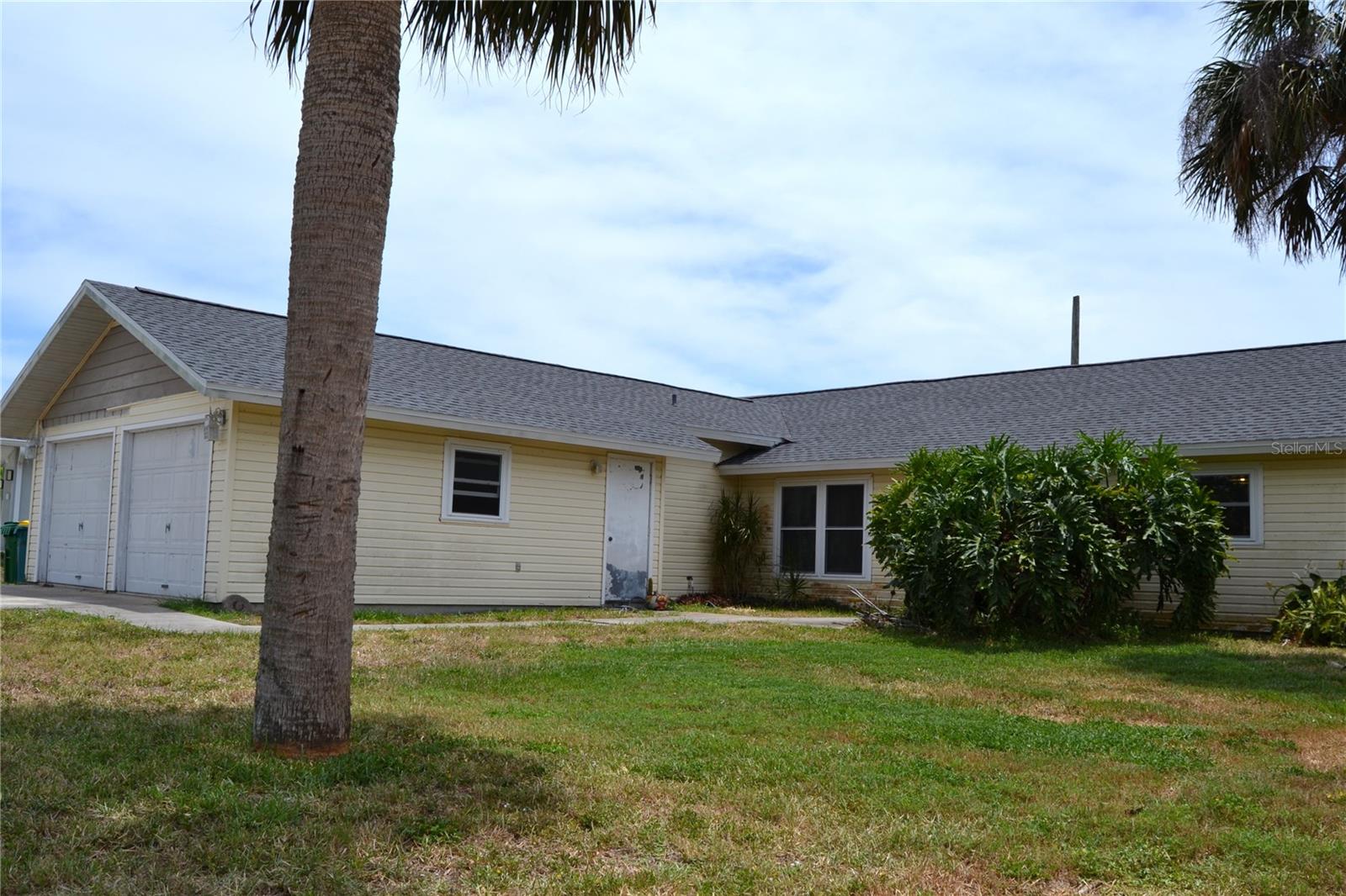 Image 2 of 28 For 21161 Knollwood Avenue