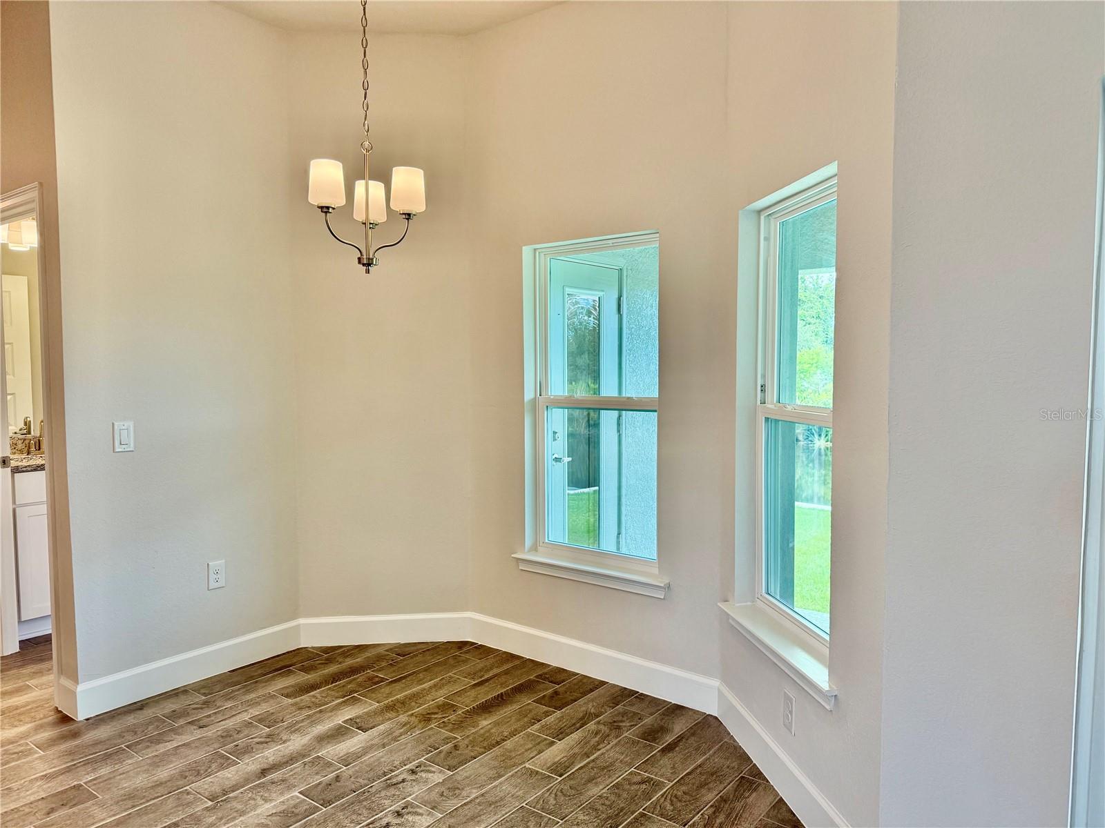 Image 17 of 41 For 13236 Pace Circle