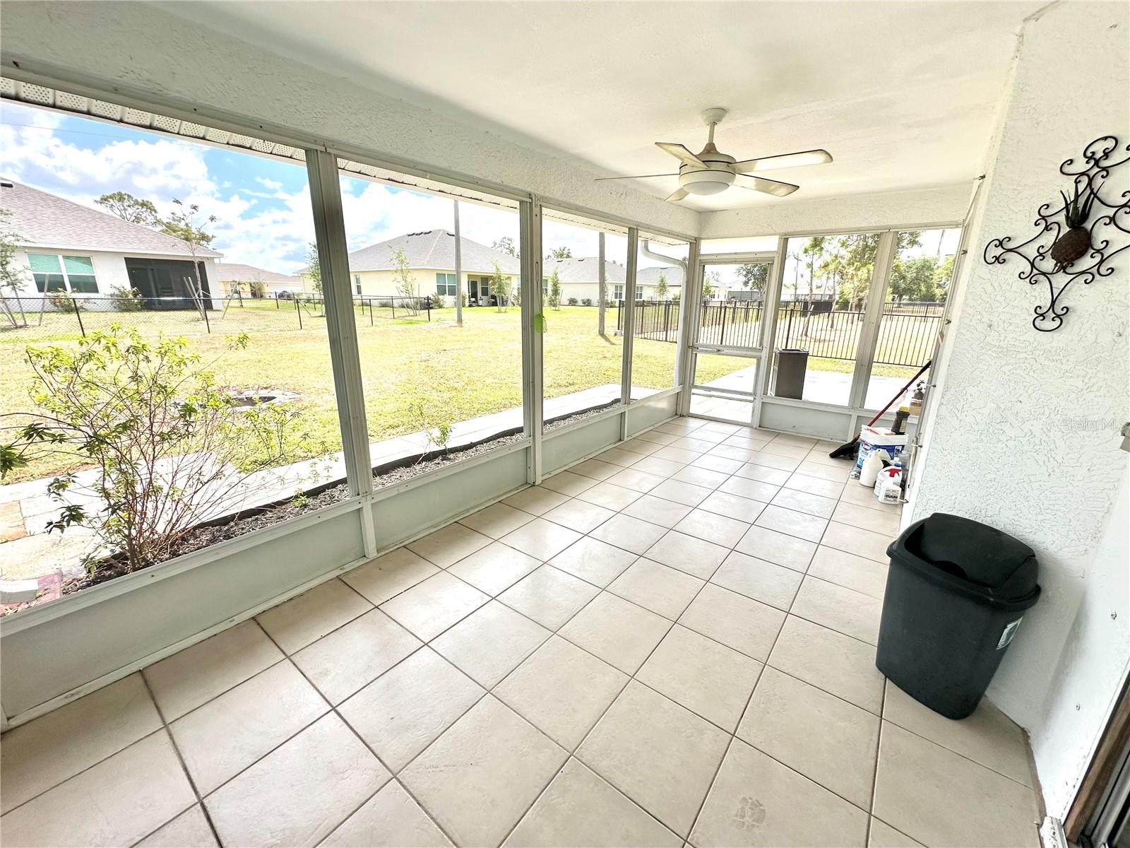 Image 18 of 27 For 16072 Galiano Court