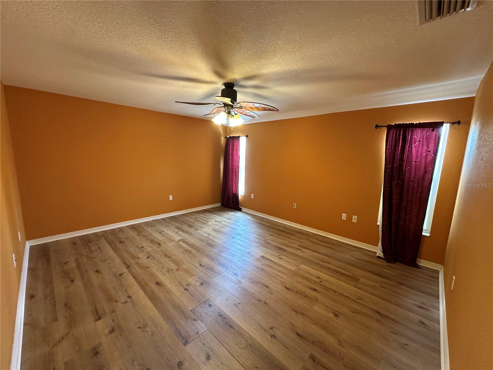 Image 8 of 27 For 16072 Galiano Court