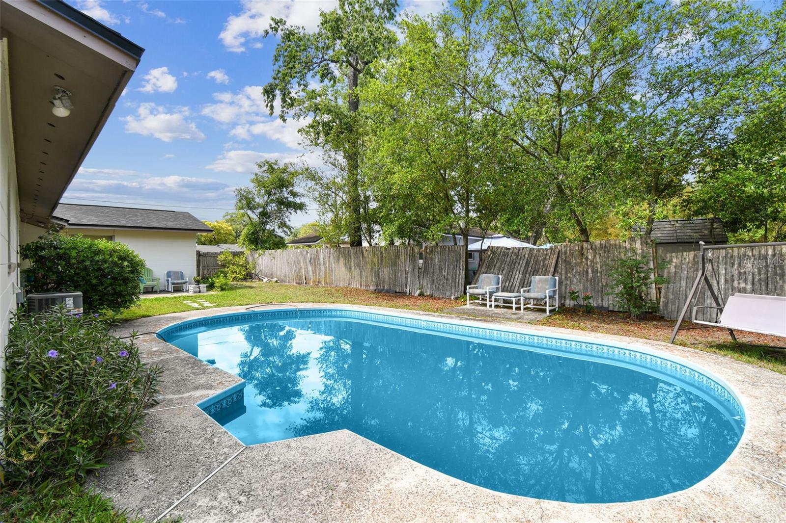 Image 23 of 37 For 6171 Hill View Court