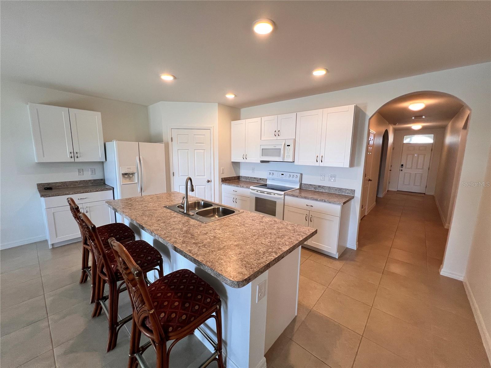 Image 4 of 22 For 7053 Waterford Parkway