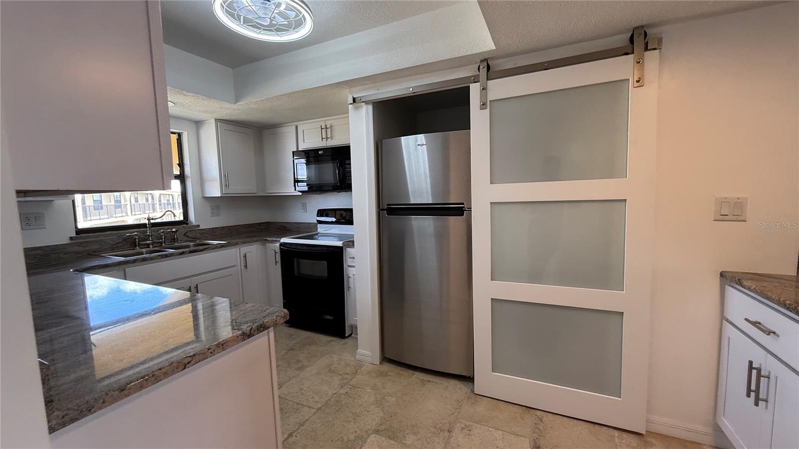 Image 4 of 21 For 14459 River Beach Drive 221