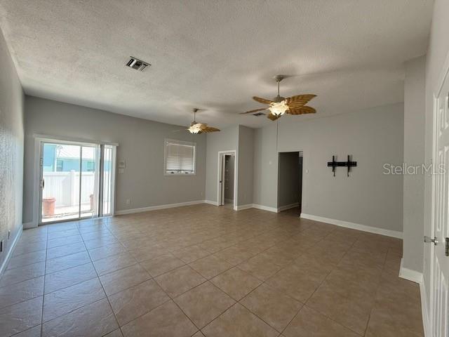 Image 29 of 46 For 17380 Bayharbor Circle