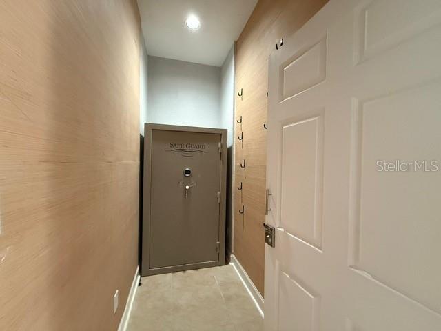 Image 35 of 46 For 17380 Bayharbor Circle