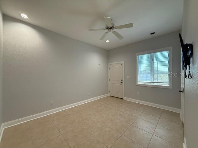 Image 38 of 46 For 17380 Bayharbor Circle
