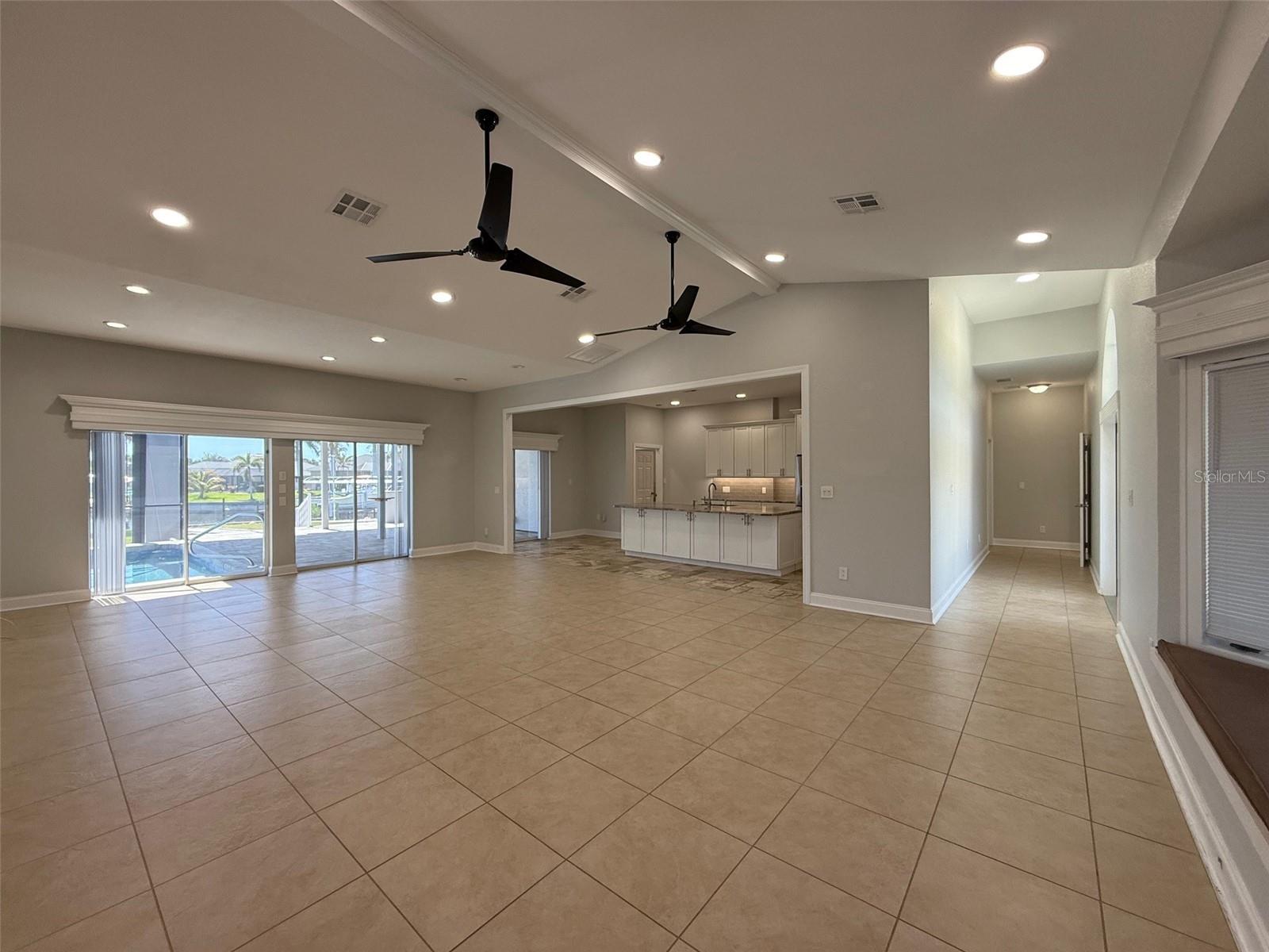 Image 8 of 46 For 17380 Bayharbor Circle