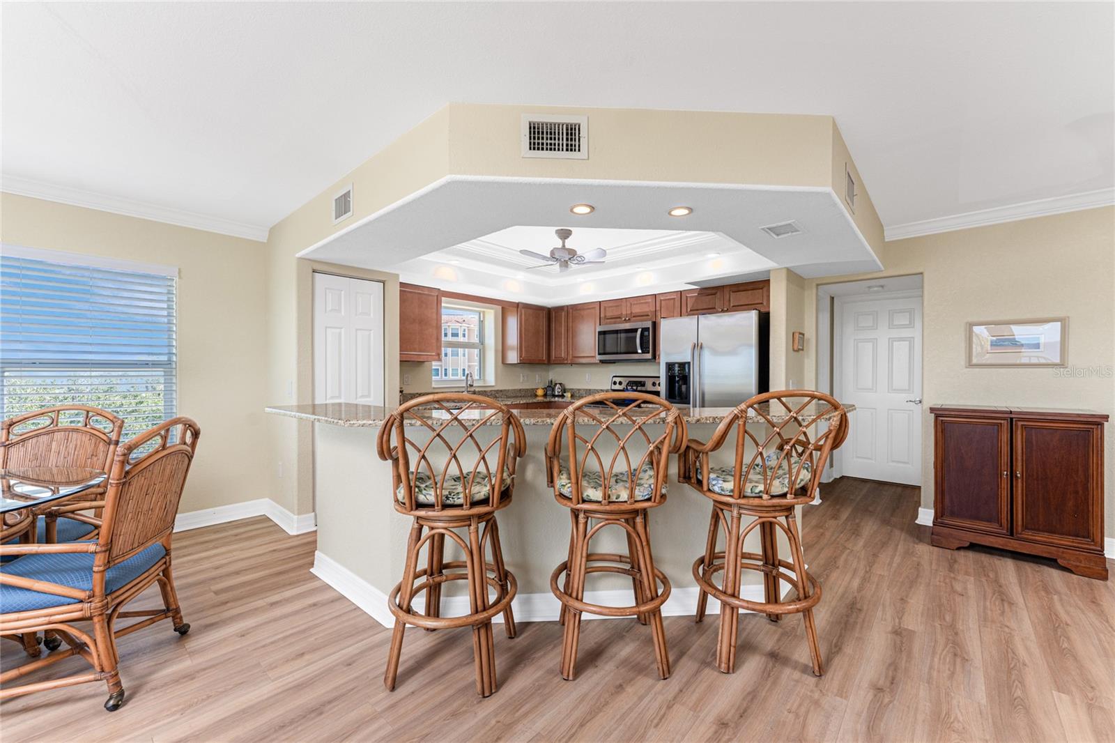 Image 11 of 64 For 101 N Marion Ct  215