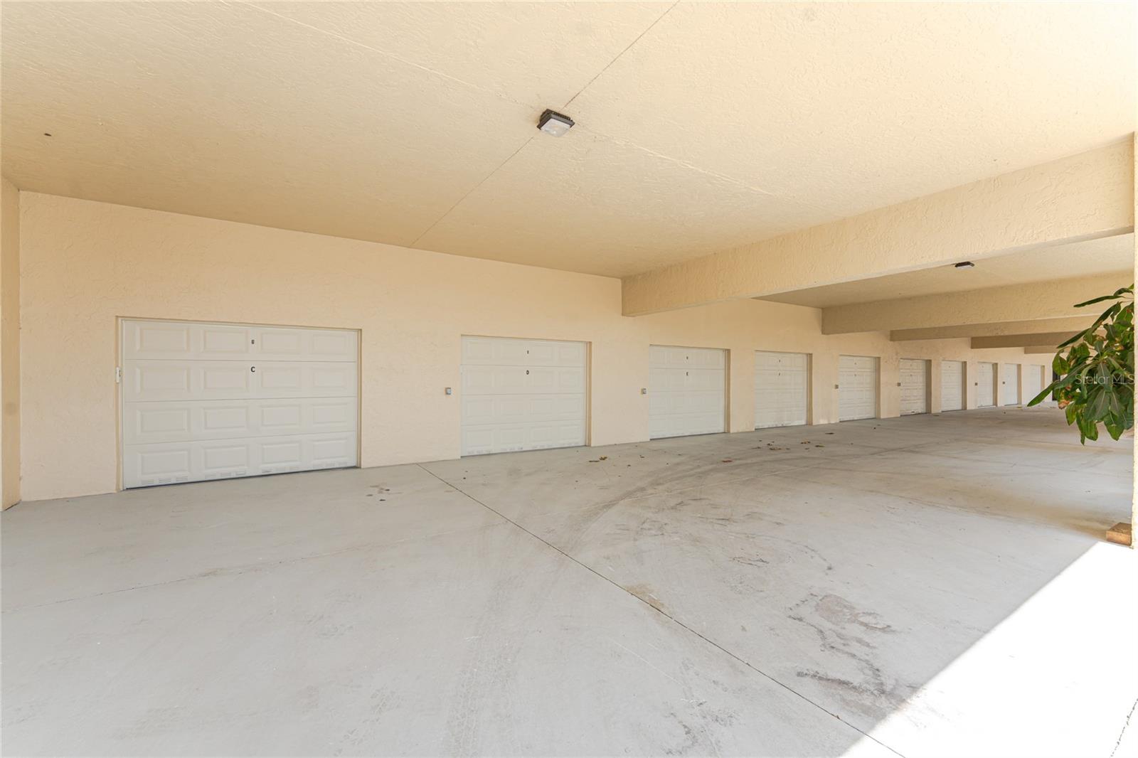 Image 48 of 64 For 101 N Marion Ct  215