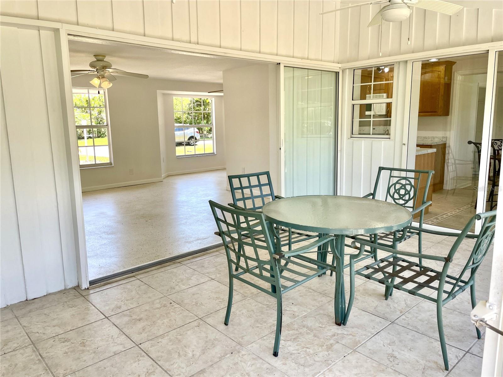 Image 15 of 45 For 700 Dolphin Parkway