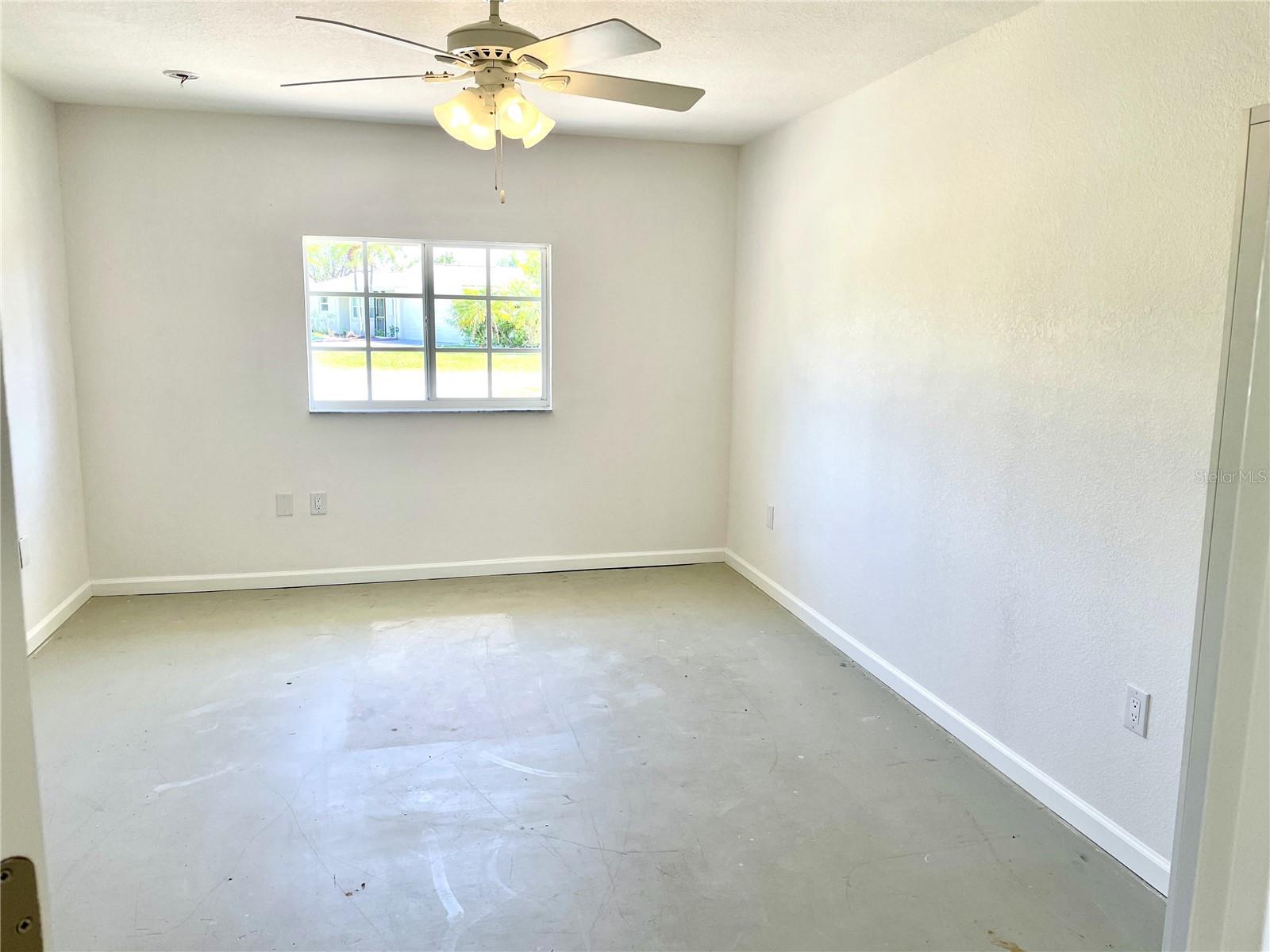 Image 27 of 45 For 700 Dolphin Parkway