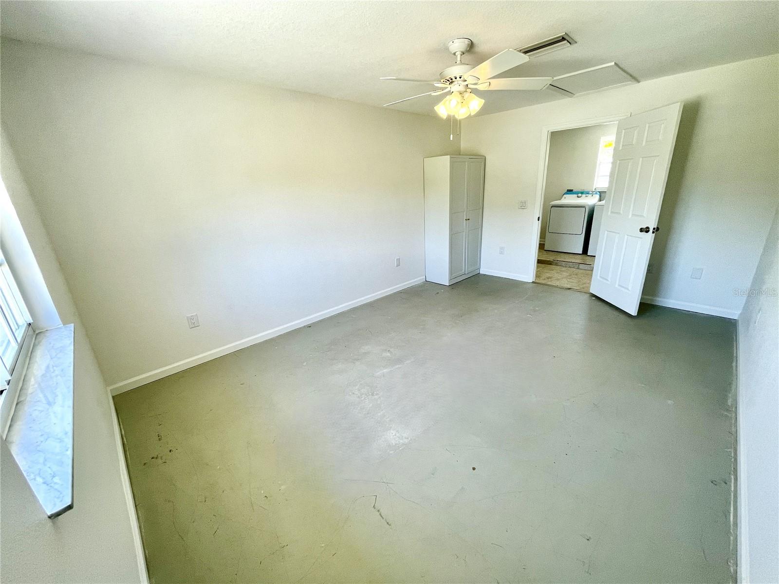 Image 28 of 45 For 700 Dolphin Parkway