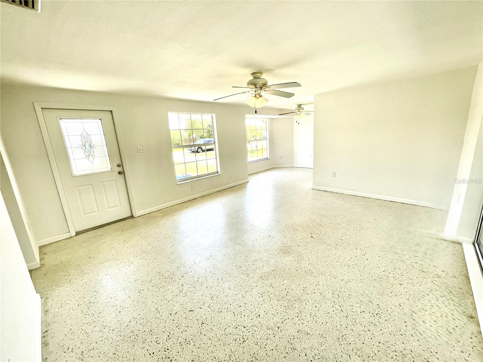 Image 5 of 45 For 700 Dolphin Parkway