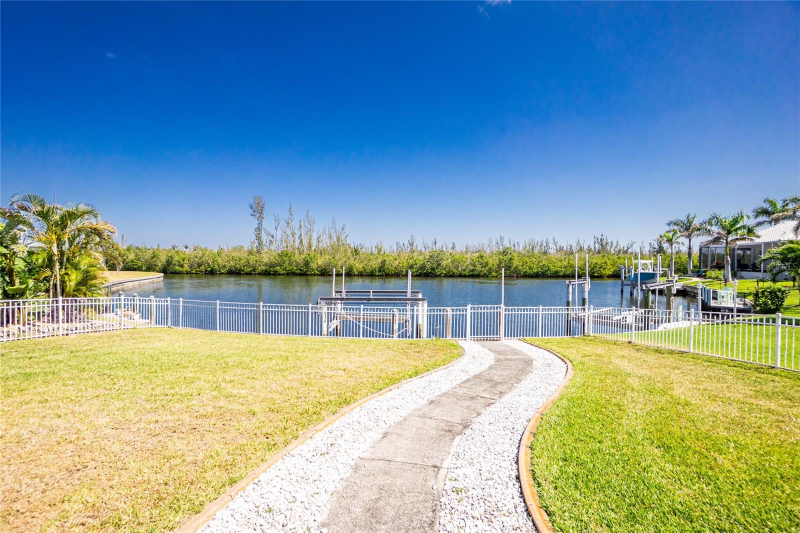 Image 55 of 73 For 1374 Grebe Drive