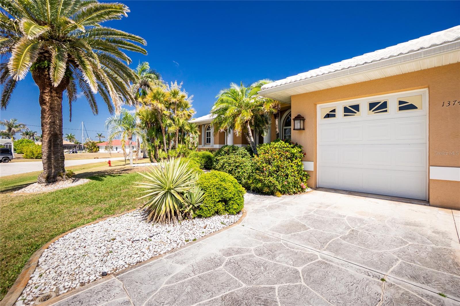 Image 60 of 73 For 1374 Grebe Drive