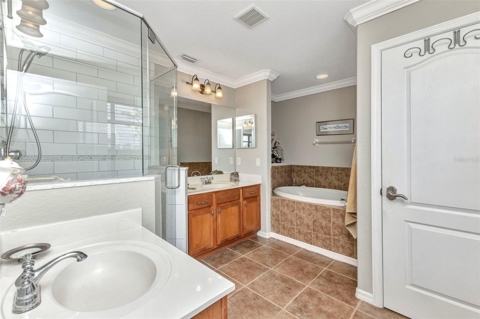 Image 21 of 46 For 9239 Impala Circle