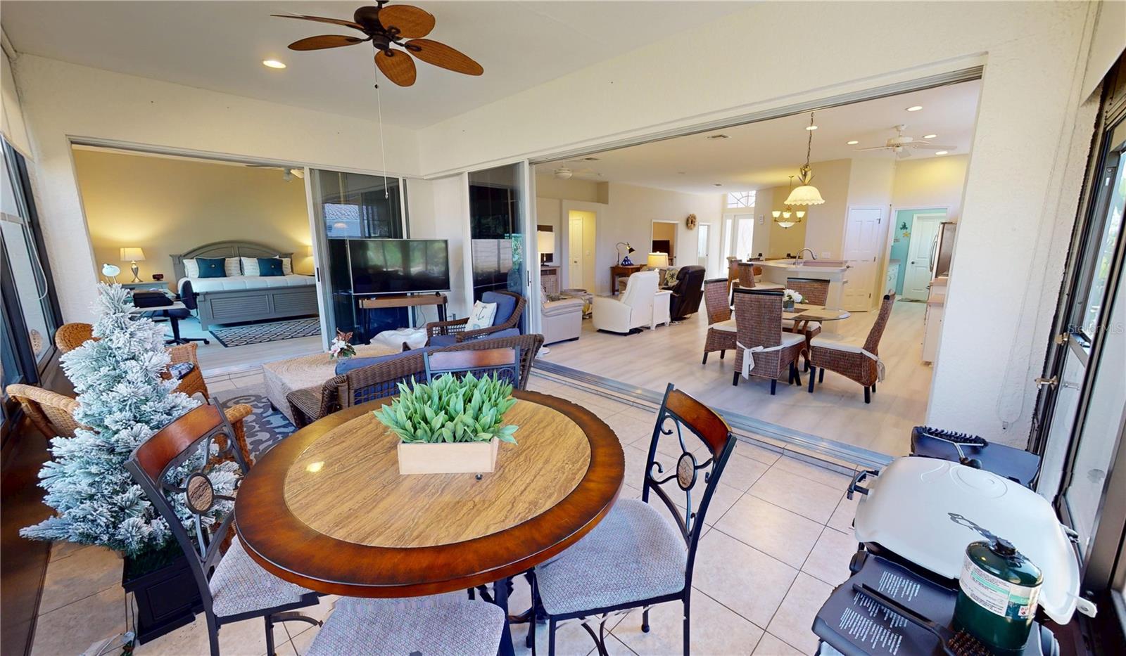Image 16 of 40 For 26073 Feathersound Drive