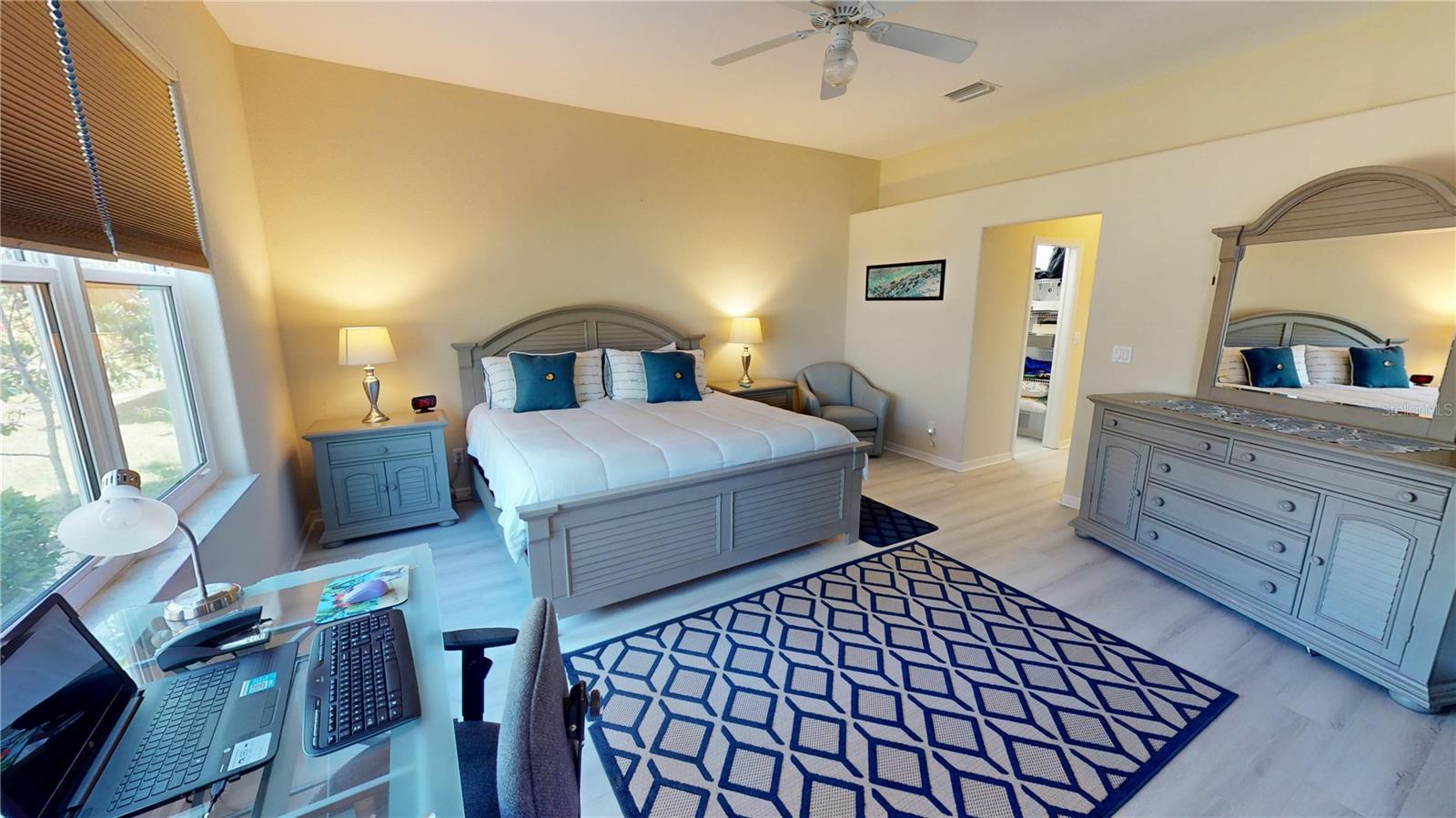 Image 18 of 40 For 26073 Feathersound Drive