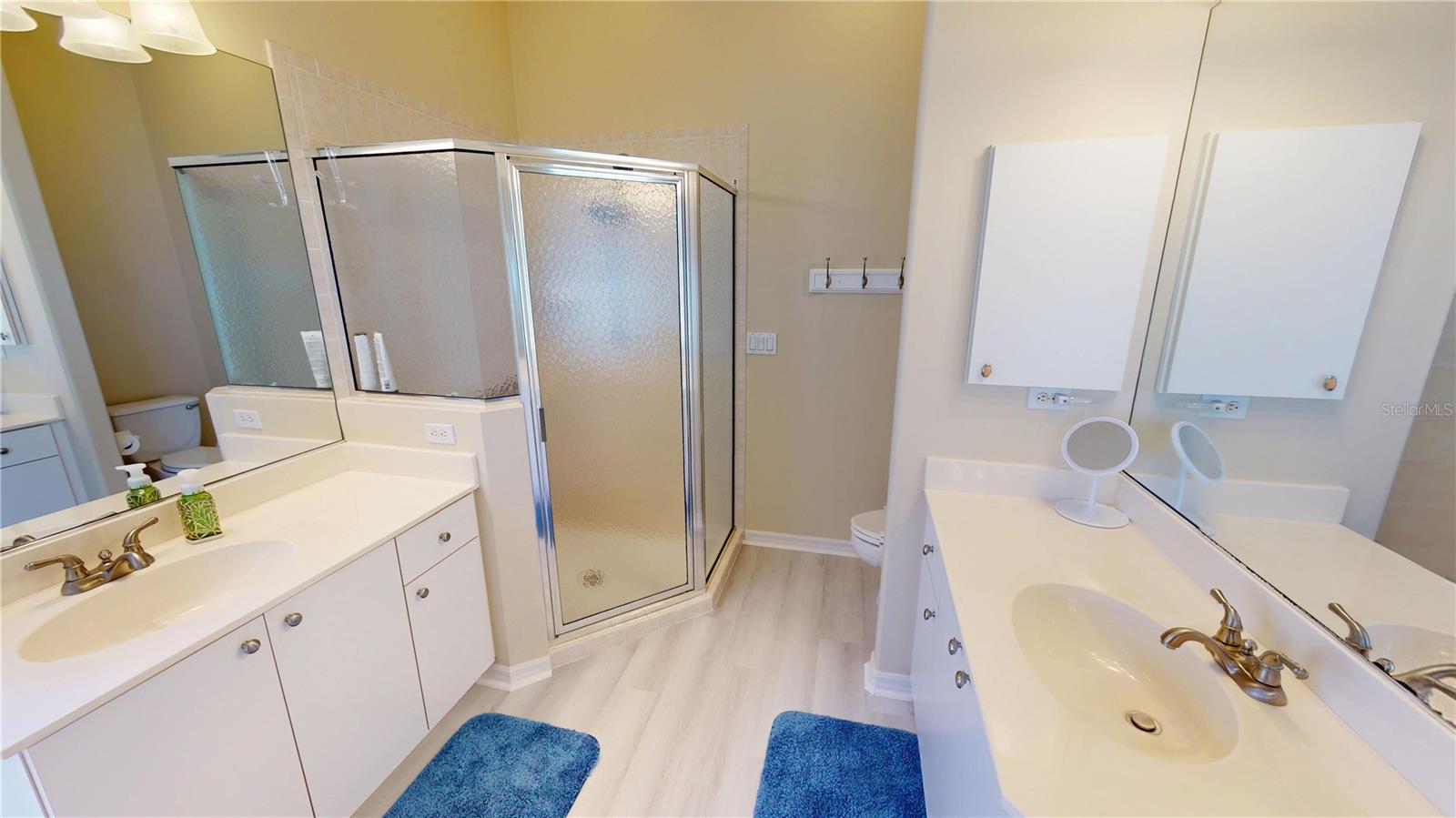 Image 23 of 40 For 26073 Feathersound Drive