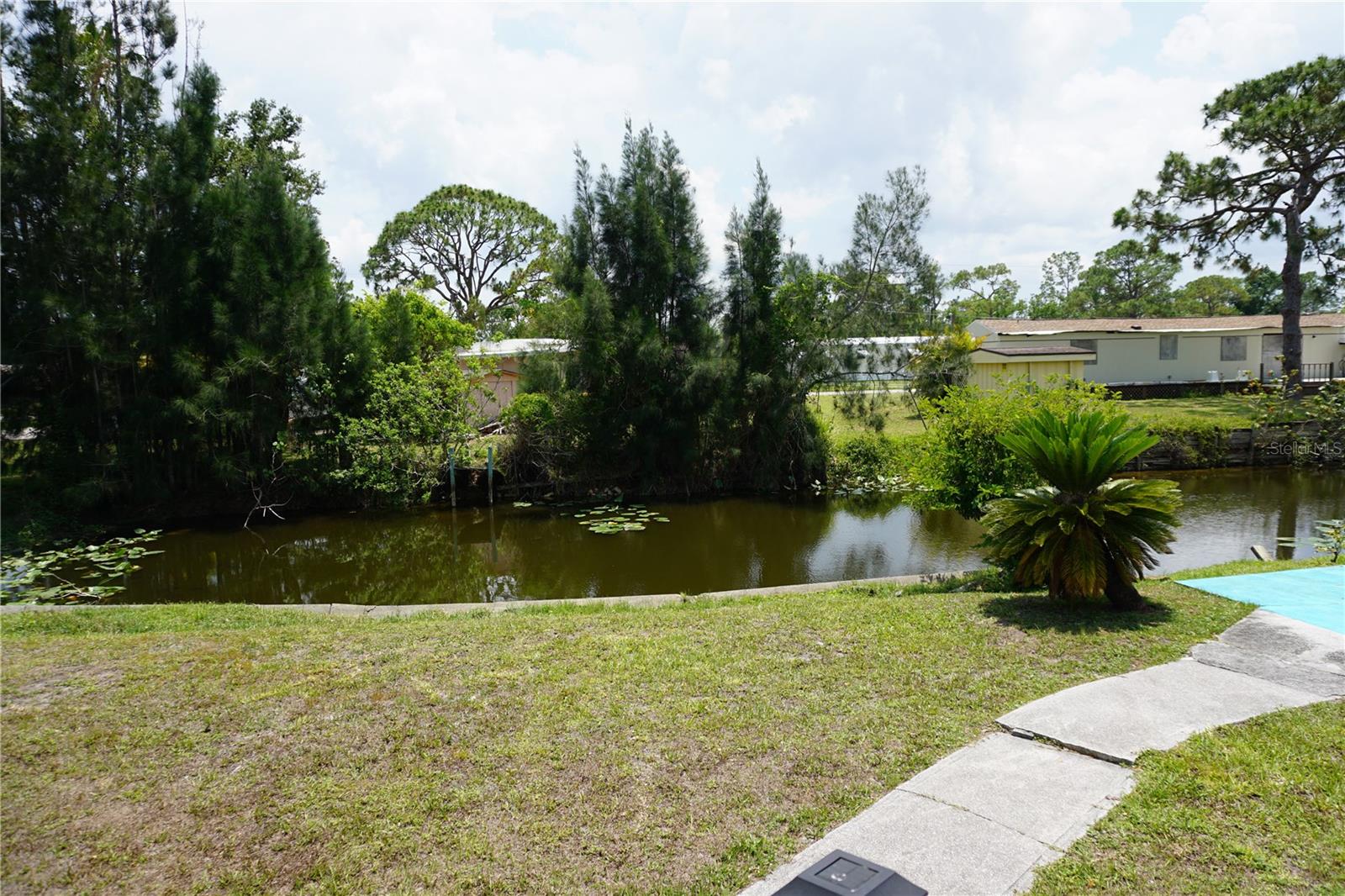 Image 38 of 62 For 15371 Mango Drive