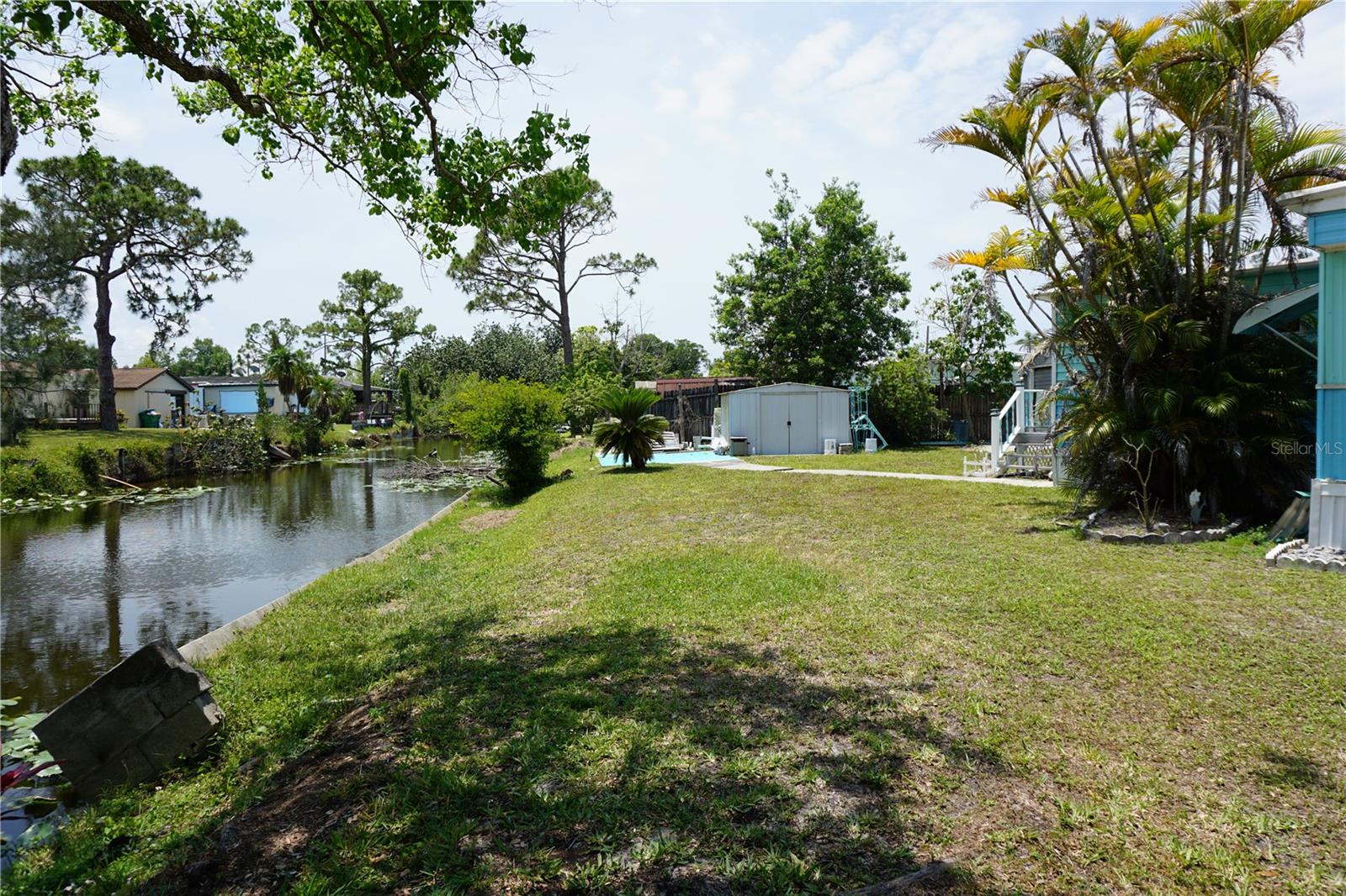Image 4 of 62 For 15371 Mango Drive