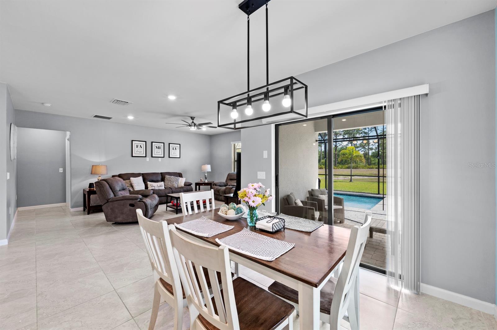 Image 12 of 31 For 16016 Shoebutton Court