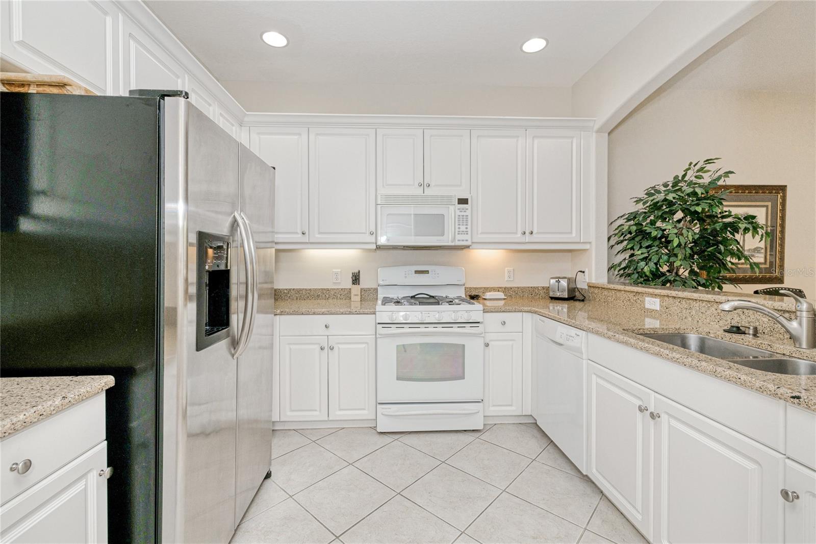 Image 2 of 55 For 3211 Cottonwood Bend 702