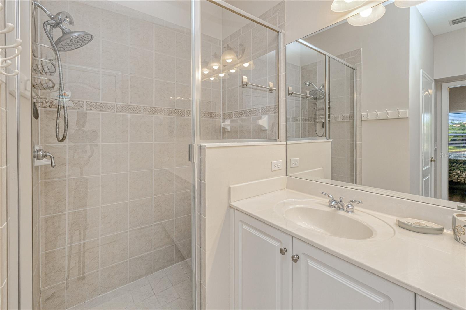 Image 20 of 55 For 3211 Cottonwood Bend 702