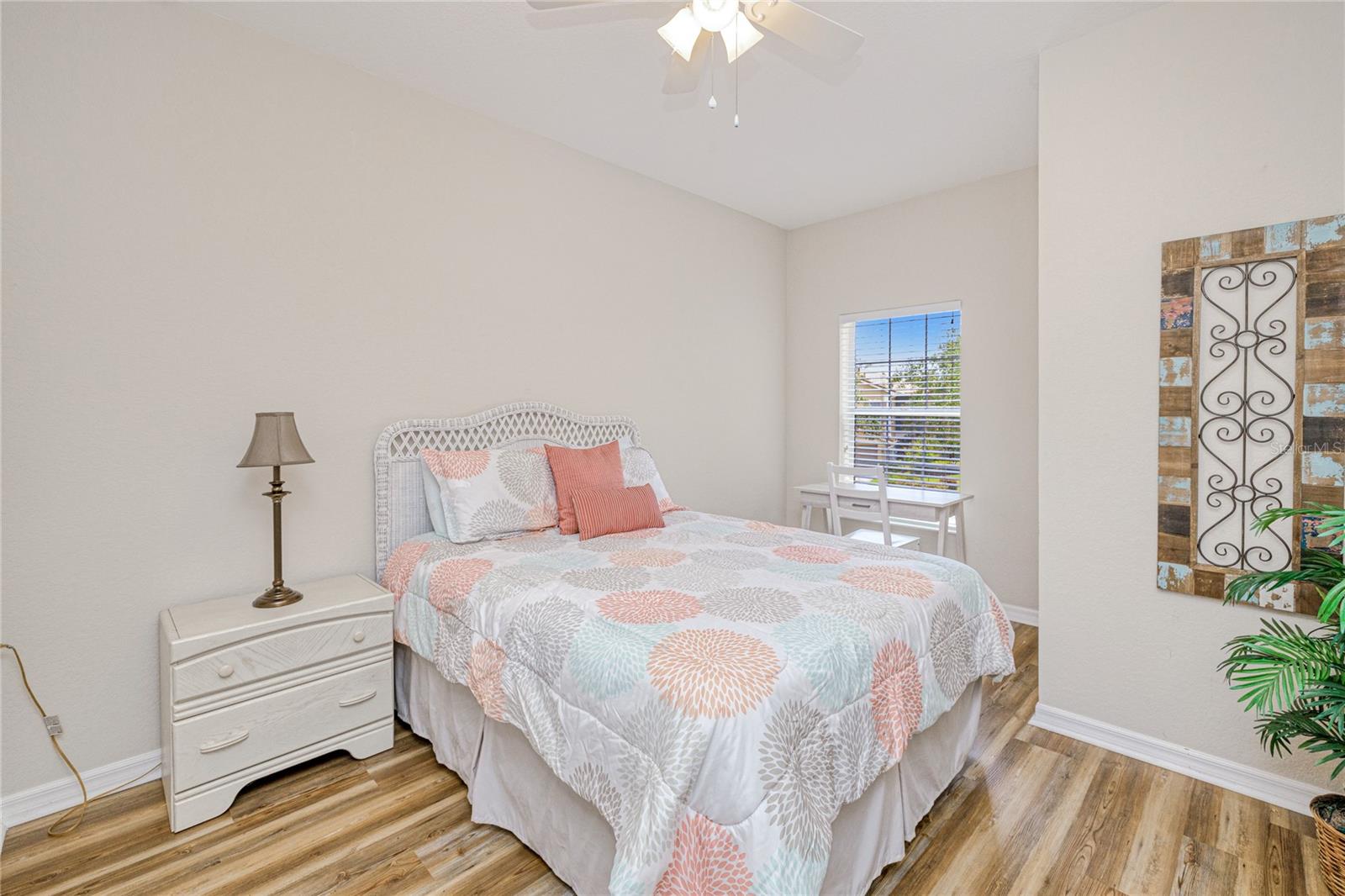 Image 24 of 55 For 3211 Cottonwood Bend 702