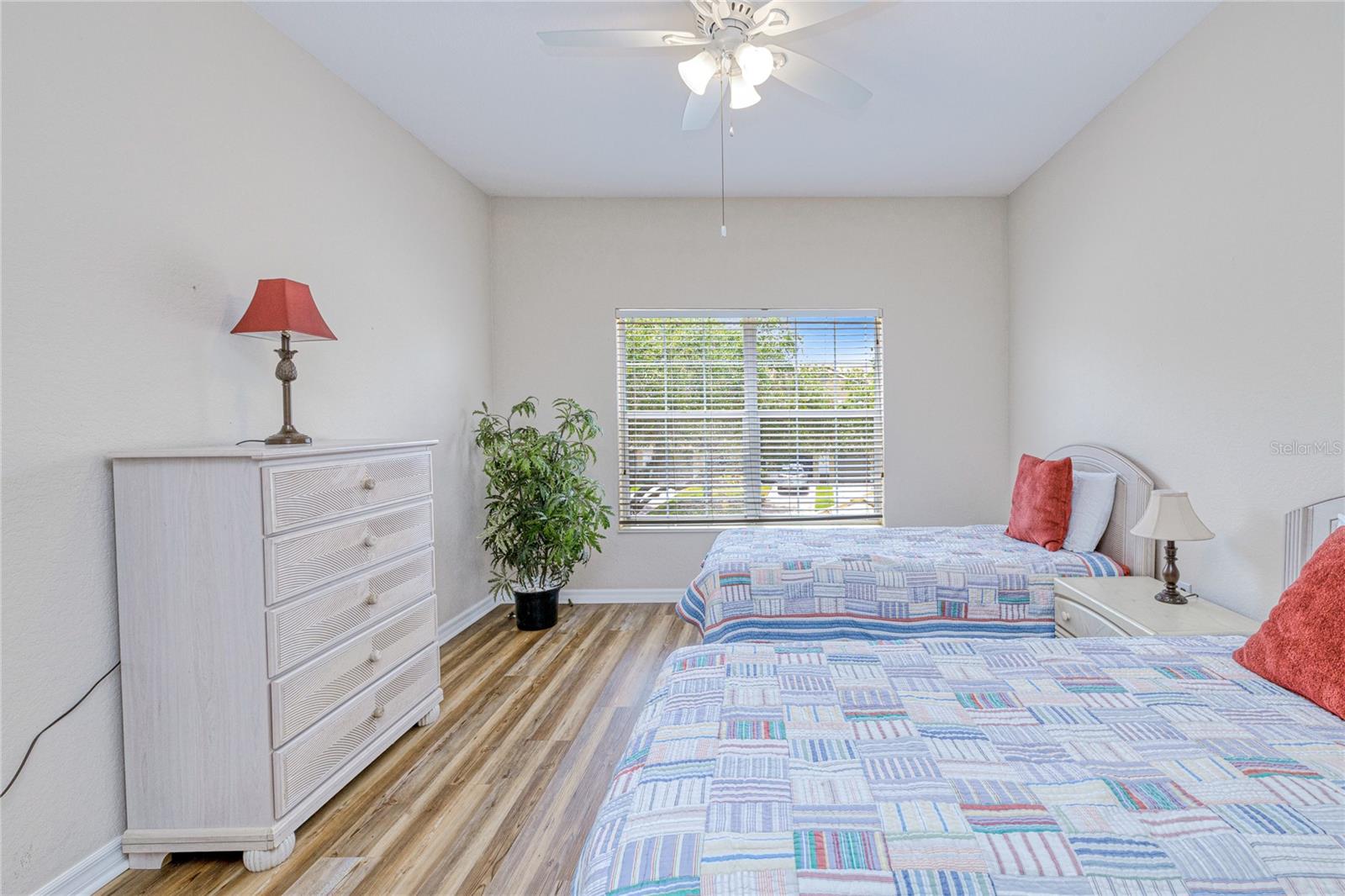 Image 28 of 55 For 3211 Cottonwood Bend 702